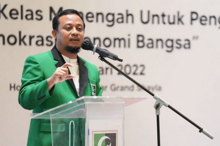 Plt Gubernur Sulsel, Andi Sudirman Sulaiman, memberikan sambutan dalam pembukaan Muswil KAHMI Sulsel di Kota Makassar, Sabtu (15/1/2022). Humas Pemprov Sumsel