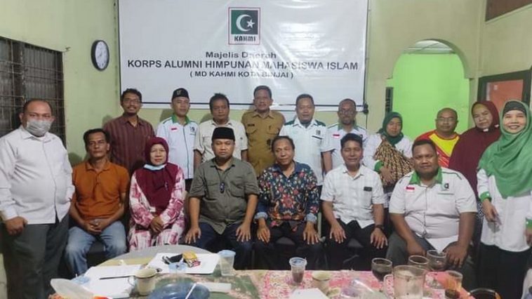 Foto bersama para pengurus MW KAHMI Sumut dan MD KAHMI Binjai di sela-sela Rakorsus di Kota Binjai, Sumut, pada Senin (24/1/2022). Foto Mudanews.com