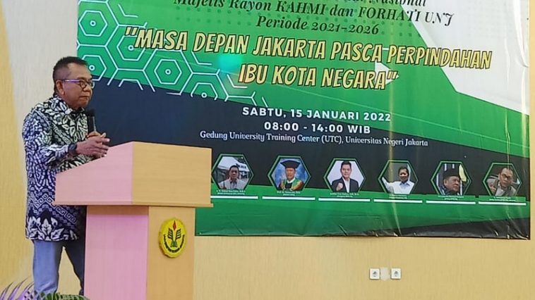 Ketua Umum MW KAHMI Jaya, Mohamad Taufik, memberikan sambutan dalam acara pelantikan dan seminar nasional MR KAHMI UNJ di Jakarta, Sabtu (15/1/2022). Dokumentasi MR KAHMI UNJ