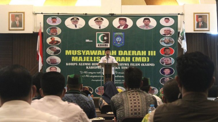 Bupati Bangka Tengah, Algafry Rahman, memberikan sambutan dalam Musda III KAHMI Bateng, Kepulauan Bangka Belitung, pada Rabu (16/2/2022). Dokumentasi Pemkab Bangka Tengah