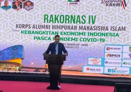 Gubernur DKI Jakarta yang juga mantan Presidium MN KAHMI, Anies Baswedan, membacakan orasi ilmiah dalam penutupan Rakornas IV KAHMI di Kota Batam, Kepri, pada Sabtu (26/2/2022) malam. LMD MN KAHMI/Fatah Sidik