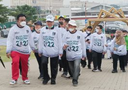 Pelaksanaan Jalan Sehat Nasional KAHMI di kawasan Pantai Maju PIK, Jakarta Utara, pada Sabtu (26/3/2022). Kegiatan digelar dalam rangka menyongsong Munas XI KAHMI di Kota Palu, Sulteng, pada November 2022. LMD MN KAHMI/Fatah Sidik