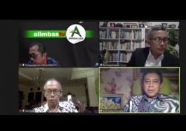 Tangkapan layar webinar "Ada Apa di Balik Invasi Rusia ke Ukraina?" yang digelar Lembaga Kajian Strategis MN KAHMI-Alimbas TV pada Selasa (8/3/2022). LMD MN KAHMI/Fatah Sidik