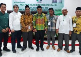 Ketua Umum terpilih MD KAHMI Paluta, Rosman Siregar (ketiga kiri), foto bersama di sela-sela Musda III KAHMI Paluta, Sumut, pada Minggu (20/3/2022). Foto Realitasonline.id