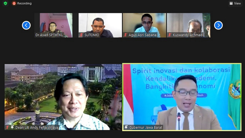 Gubernur Jawa Barat (Jabar), Ridwan Kamil atau Kang Emil (kanan), dalam webinar yang digelar LKS MN KAHMI-MW KAHMI Jabar, Rabu (9/3/2022). Foto LMD MN KAHMI/Fatah Sidik