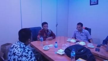 Sekretaris Jenderal MN KAHMI, Manimbang Kahariady, memberikan sambutan dalam Raker LMD MN KAHMI di KAHMI Center, Jakarta, pada Kamis (10/3/2022). Foto LMD MN KAHMI/Subhan Saka