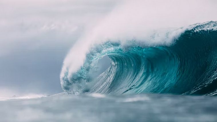 Ilustrasi tsunami. Unsplash