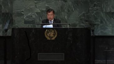 Wapres ke-12 RI sekaligus Ketua Dewan Etik MN KAHMI, Jusuf Kalla (JK), berpidato dalam Sidang Umum PBB di New York, Amerika Serikat (AS), pada Kamis (27/9/2018). Twitter/@husainabdullah1