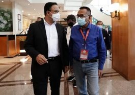 Ketua Umum MW KAHMI Jaya, Mohamad Taufik (kanan), bersama mantan Gubernur DKI Jakarta, Anies Baswedan. Istimewa