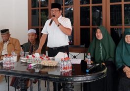 Ketua Umum MW KAHMI Sumut, Rusdi Lubis (tengah), meminta para pengurus tidak mudah merajuk jika kepentingan pribadinya tidak disahuti. Istimewa