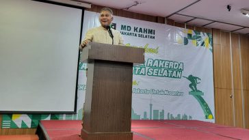 Ketua Umum MD KAHMI Jaksel, Ibrahim Malik Tanjung atau Budi Tanjung, memberikan sambutan dalam Rakerda KAHMI Jaksel, Jakarta, pada Rabu (5/4/2023). Dokumentasi MD KAHMI Jaksel