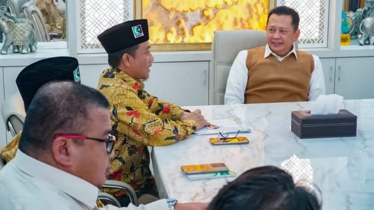 Pengurus KAHMI bertemu Ketua MPR, Bambang Soesatyo, di Jakarta, Selasa (5/9/2023), terkait rencana pelaksanaan berbagai kegiatan dalam rangka menyemarakkan HUT ke-57 KAHMI. Dokumentasi KAHMI