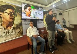 Koordinator Presidium MN KAHMI, Ahmad Doli Kurnia (berdiri), memberikan keterangan pers tentang film Lafran di KAHMI Center, Jakarta, pada Senin (20/11/2023). Dokumentasi MN KAHMI