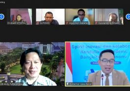 Gubernur Jawa Barat (Jabar), Ridwan Kamil atau Kang Emil (kanan), dalam webinar yang digelar LKS MN KAHMI-MW KAHMI Jabar, Rabu (9/3/2022). Foto LMD MN KAHMI/Fatah Sidik