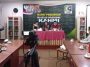 Koordinator Presidium MN KAHMI, Ahmad Riza Patria (kanan depan), didampingi Presidium Hamdan Zoelva (kiri depan) dan Sekretaris Jenderal Manimbang Kahariady saat memutuskan tuan rumah Munas XI KAHMI dalam Rapat Presidium MN KAHMI di KAHMI Center, Jakarta, pada Kamis (10/3/2022). Foto LMD MN KAHMI/Rhoma